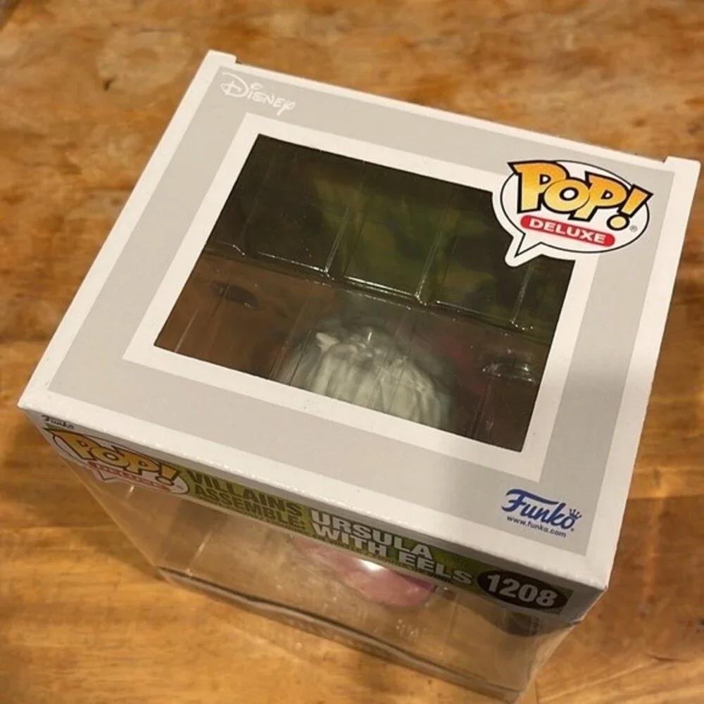 Funko Pop! deluxe Villians Assemble: Ursula with Eels Disney Vinyl Figures